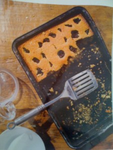 Apple (and prune) pudding cake