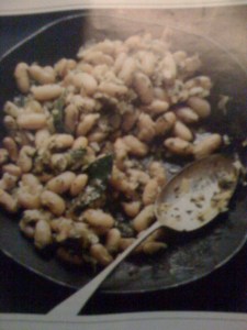 Fresh borlotti beans with onions and garlic